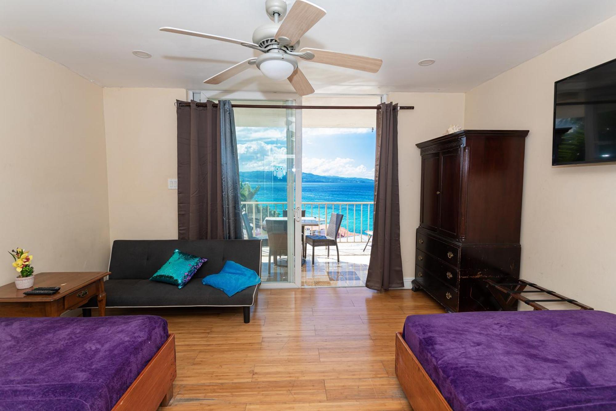 Montego Bay Club Apartments Exterior photo