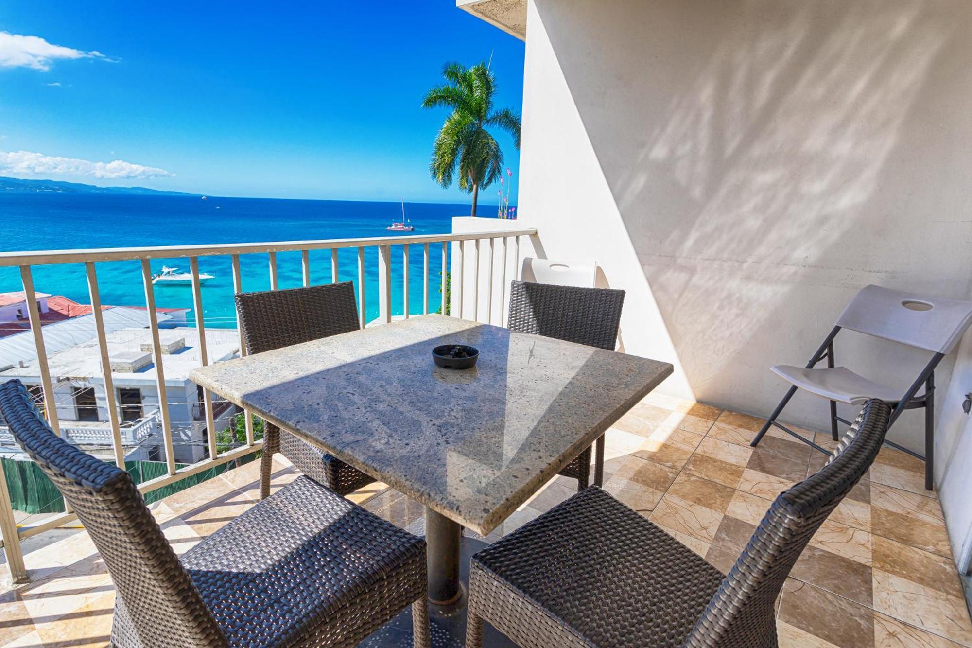 Montego Bay Club Apartments Exterior photo