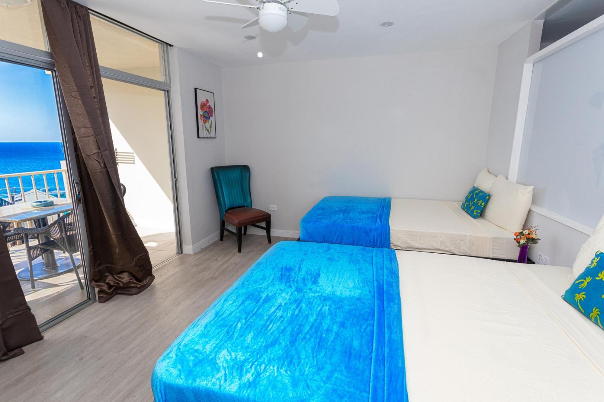 Montego Bay Club Apartments Exterior photo